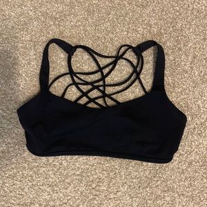 Lululemon black free to be wild bra size 10